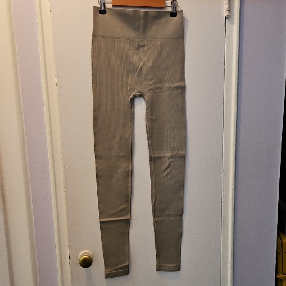 Pink Republic Gray Ribbed Leggings